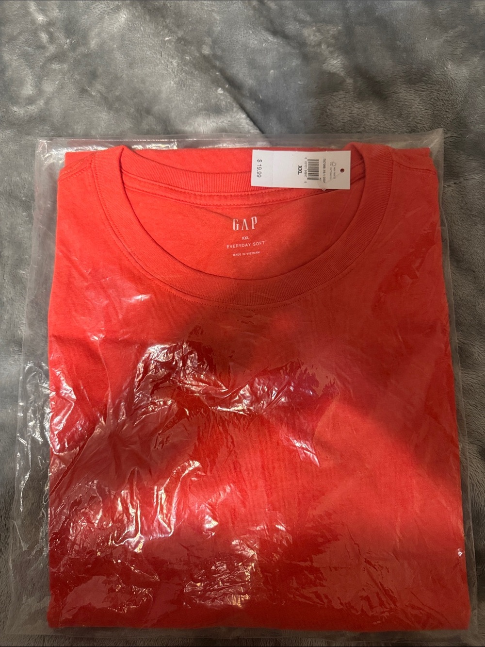 GAP Men's Everyday Soft Crew T-Shirt - Coral Red